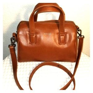 Matt and Nat Mitsuko Mini - chili color